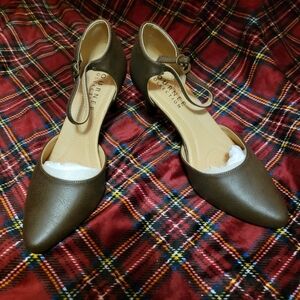 NWOT Journee Womens Bettie Tru Comfort Foam Wide Width Almond Toe Mid Heel Pumps